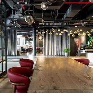 https://radisson-red.brusselshotelsbook.com