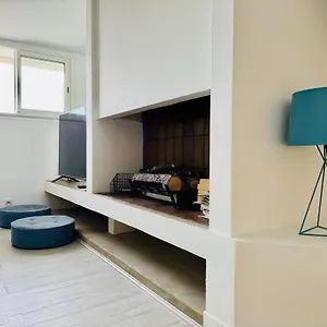https://apt-superbe-loft-vue-vieux-port-en-1ere-ligne.fr-provencehotel.com