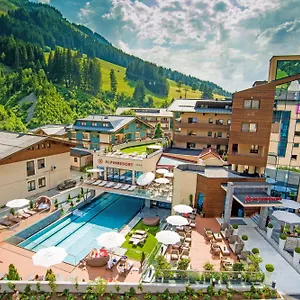 alpinresort-valsaa-sport-spa.saalbachhinterglemmhotels.com/