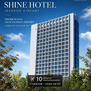 Aparthotel Shine Airport