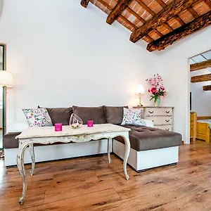 https://apartment-casa-alek.in-istria.net